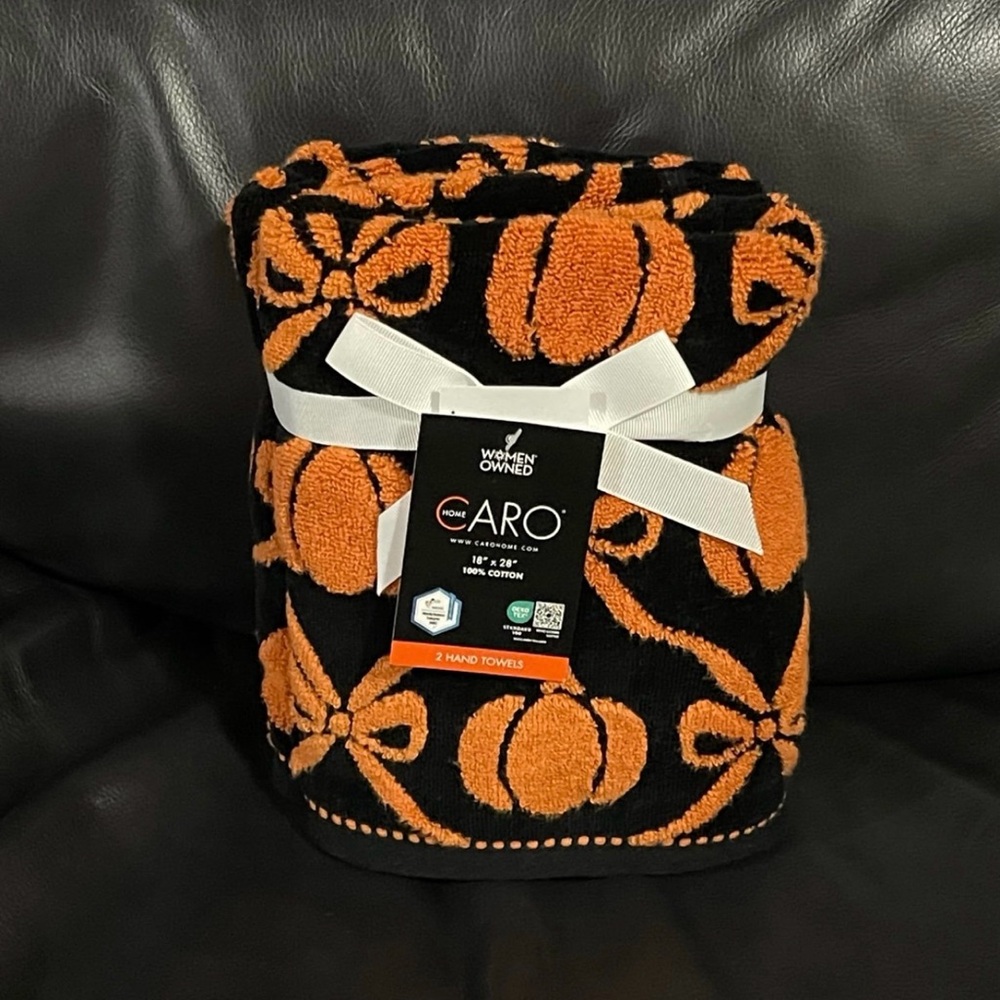 Halloween CARO HOME Pumpkins and Bows Hand Towels, Set of 2